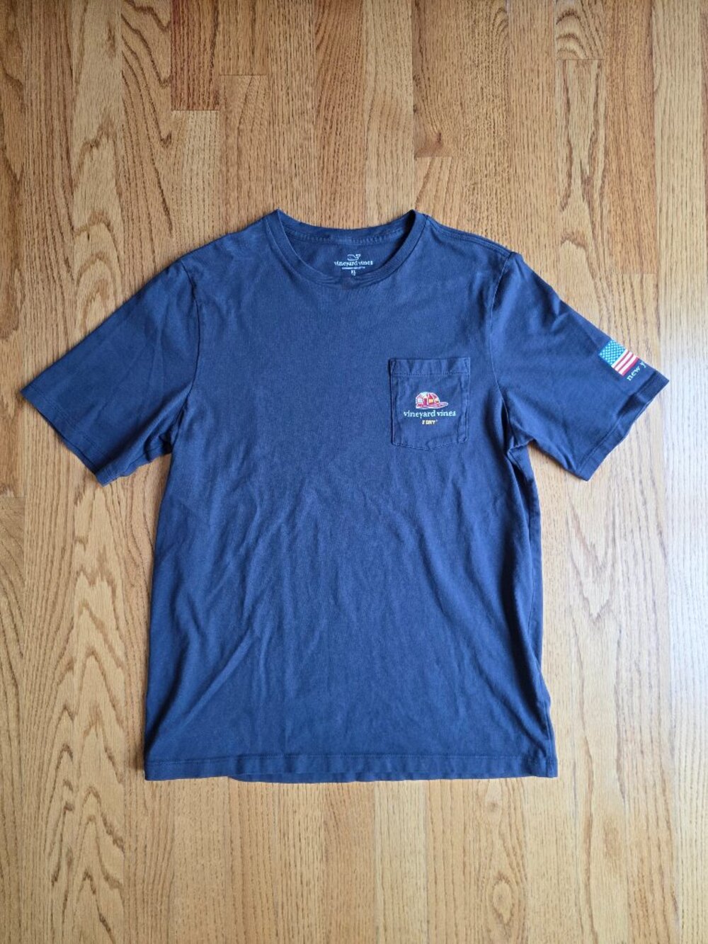 Vineyard Vines FDNY Whale T-Shirt | Youth XL | Navy Blue New York Flag Fire
